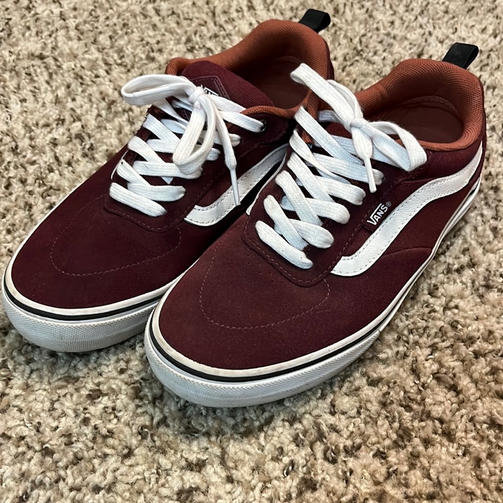 Maroon Vans men’s 8/women’s 9.5